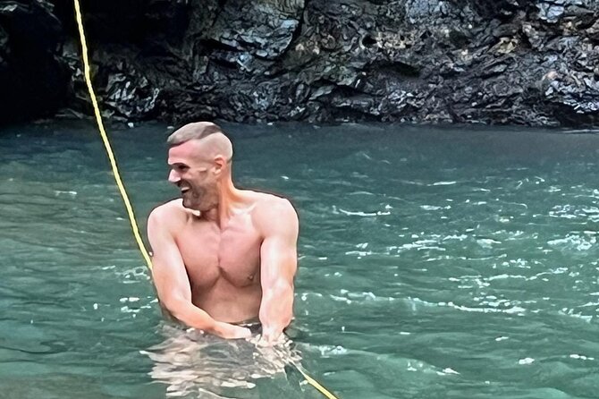 Avocat Waterfall and Beach Tour - Pickup, private-group setup, and how guides shape the day
