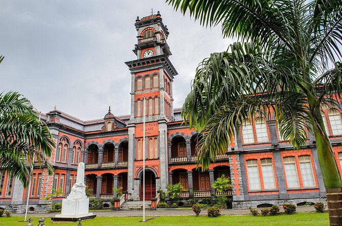 Port of Spain City Tour - Queen’s Park Savannah, the huge green hub and the famous roundabout