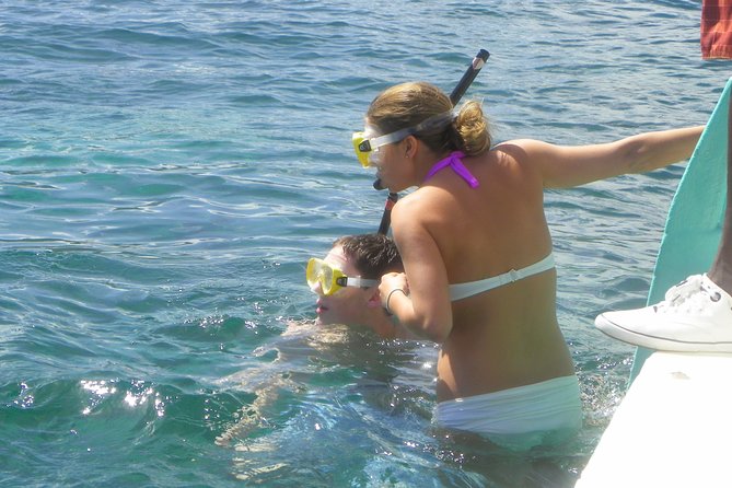 Tobago Buccoo Reef Glass Bottom Boat Cruise and Island Sightseeing Tour - Plymouth’s Mystery Tombstone and Fort James ruins