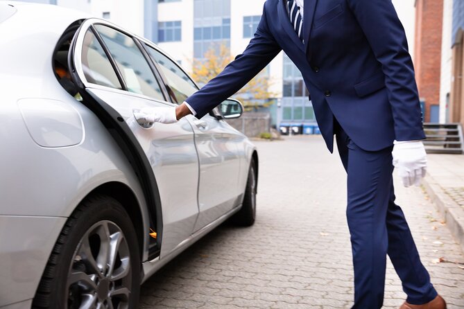 Trinidad Airport Transfer to Port of Spain Hotels - Vehicle Options: Why the Right Car Helps Your First Hour
