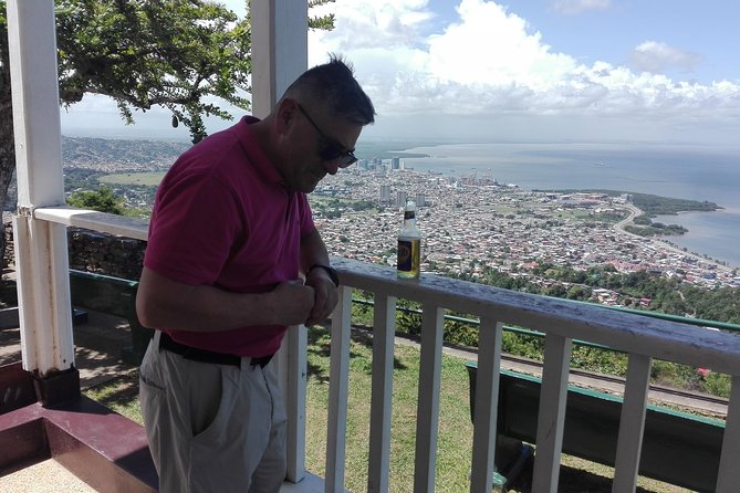 Trinidad City Highlights and Beach experience - Maracas Lookout Stop: Preservatives, Souvenirs, and Small Local Choices